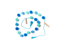 DIY Pom Pom Garland - Everyday Crafts